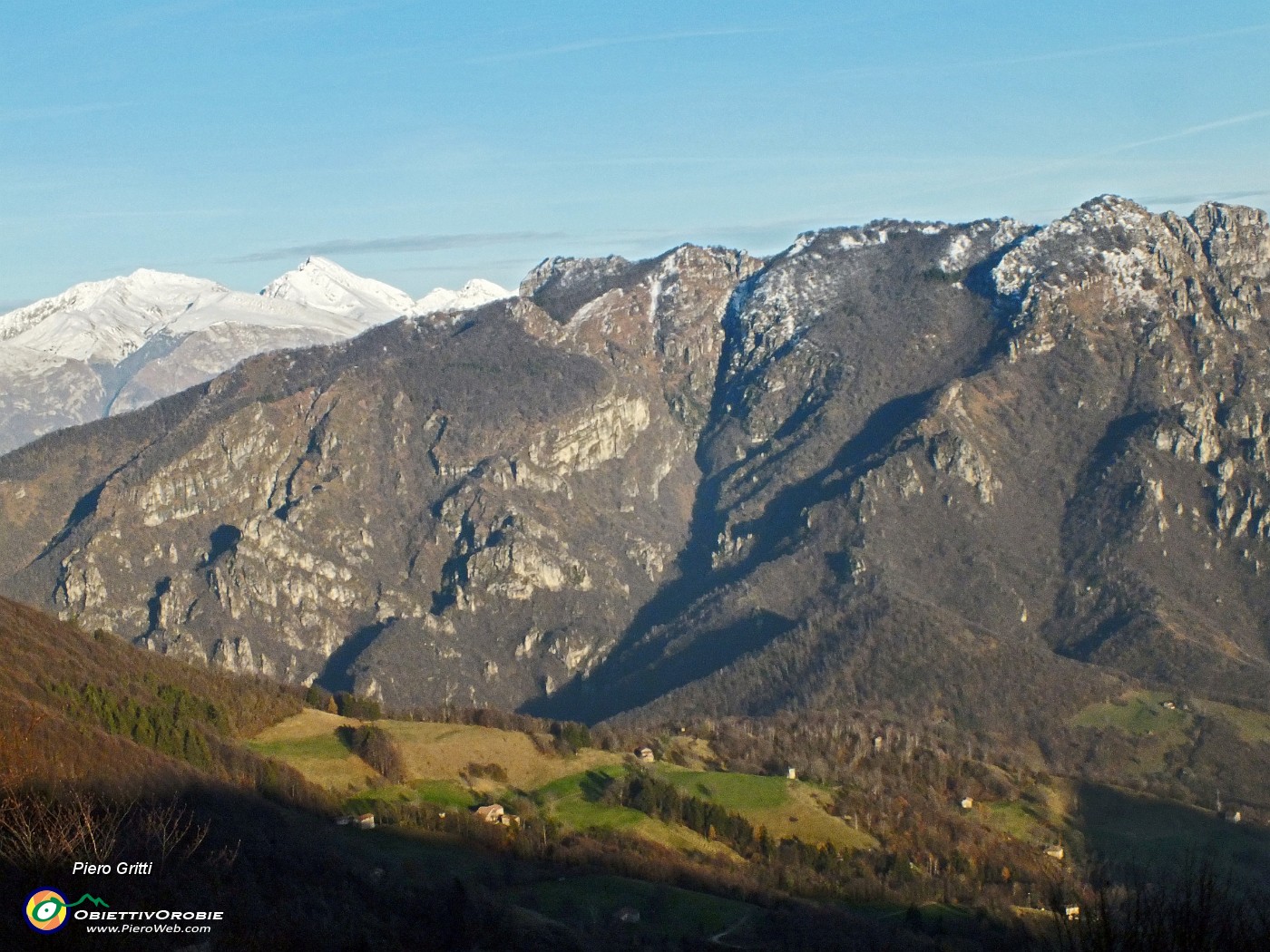 87 Vista verso Sornadello-Foldone in primo piano....JPG